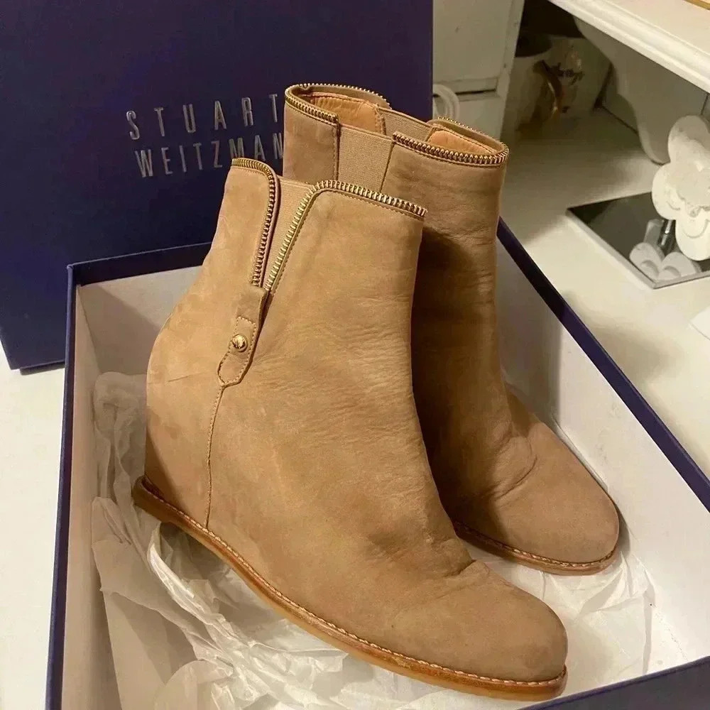 Sturt Weitzman  tan color suede leather booties come with box - Picture 8 of 15